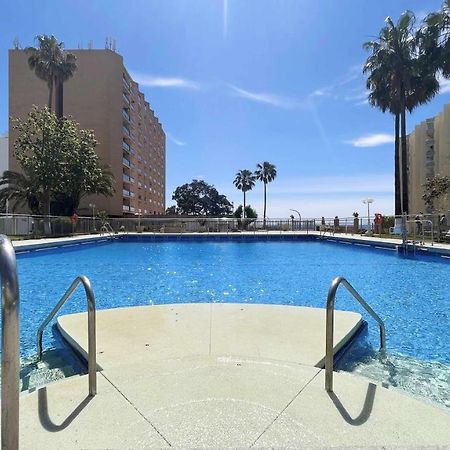Pool And Beach In 贝纳尔马德纳 外观 照片